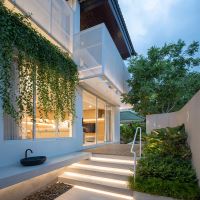 Reborn House: Balancing Change and Memory